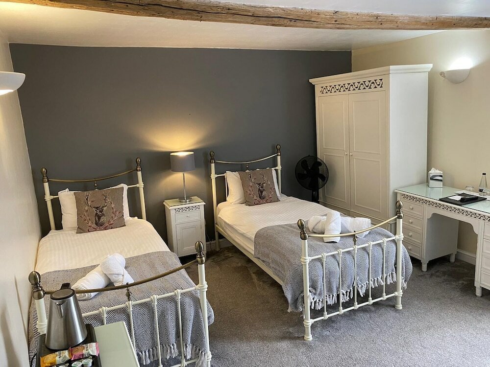 Фото The Lion Hotel