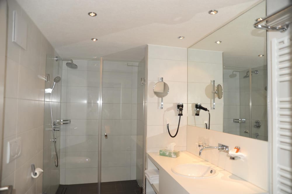 Фото Hotel-Restaurant Adler