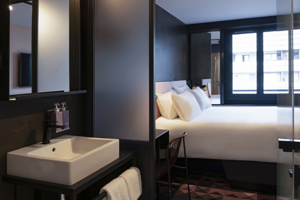 Фото Tribe Paris Batignolles