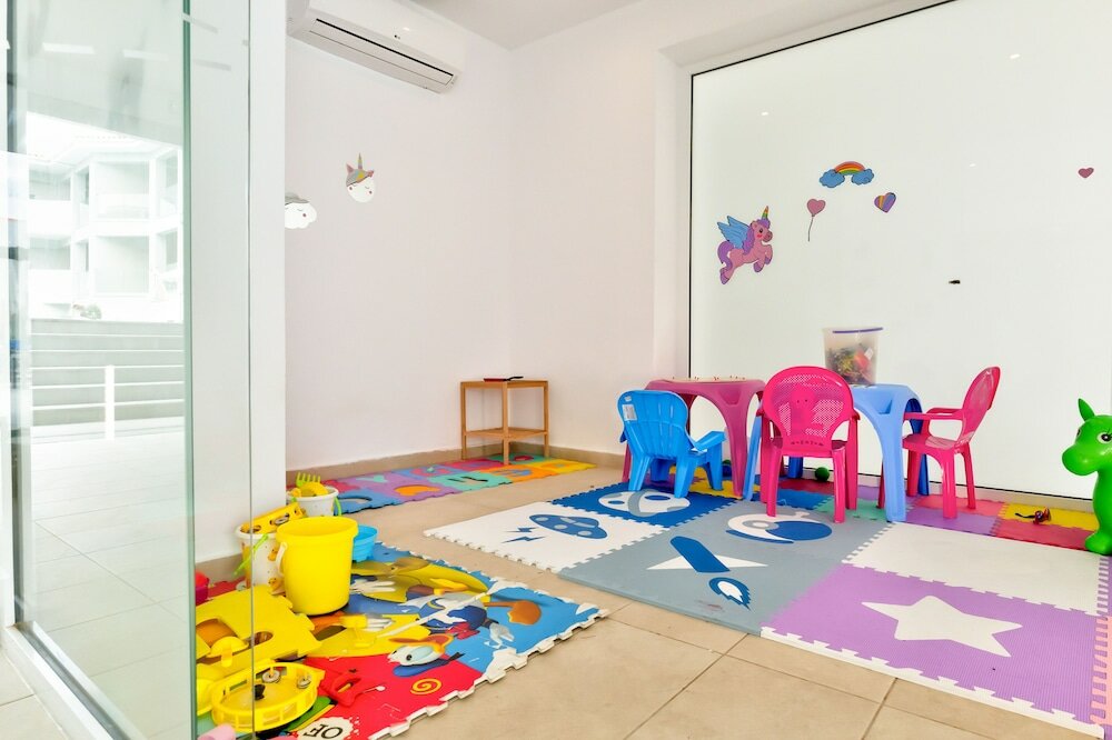 Фото White Olive Premium Laganas