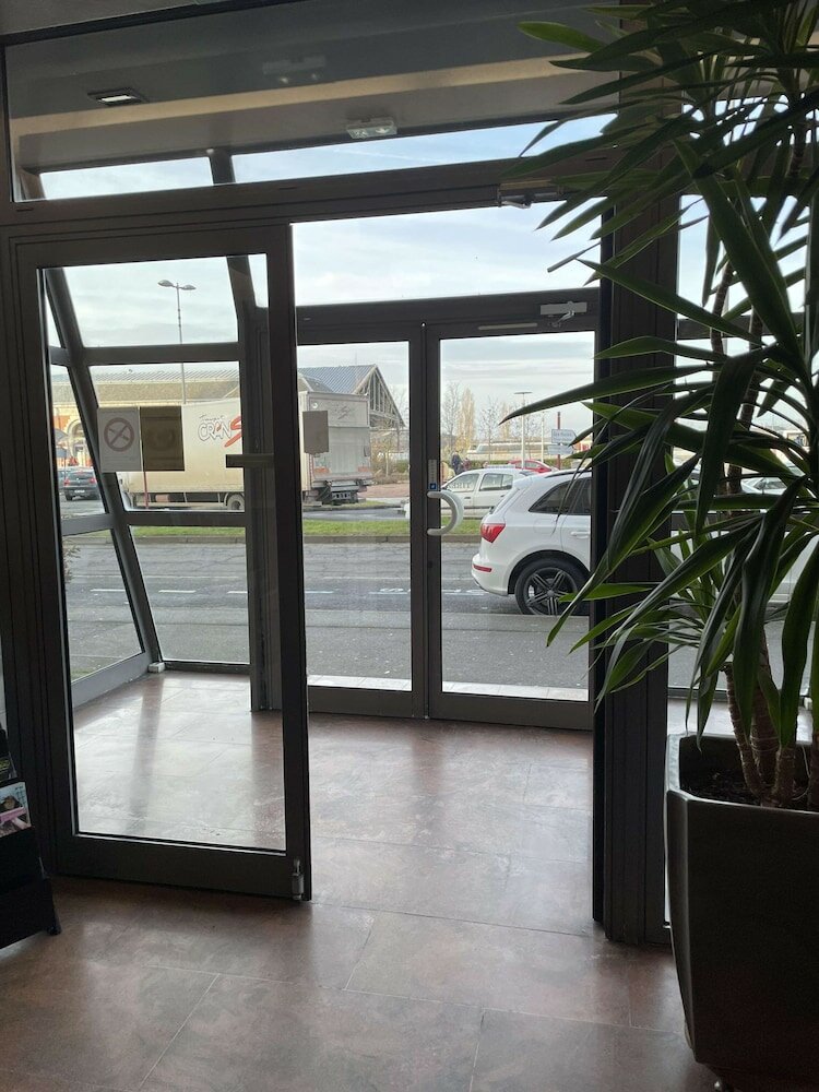 Фото Hotel Kyriad Rodez