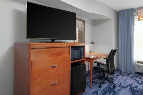 Гостиница Fairfield Inn & Suites by Marriott Charlotte Matthews в Мэтьюзе