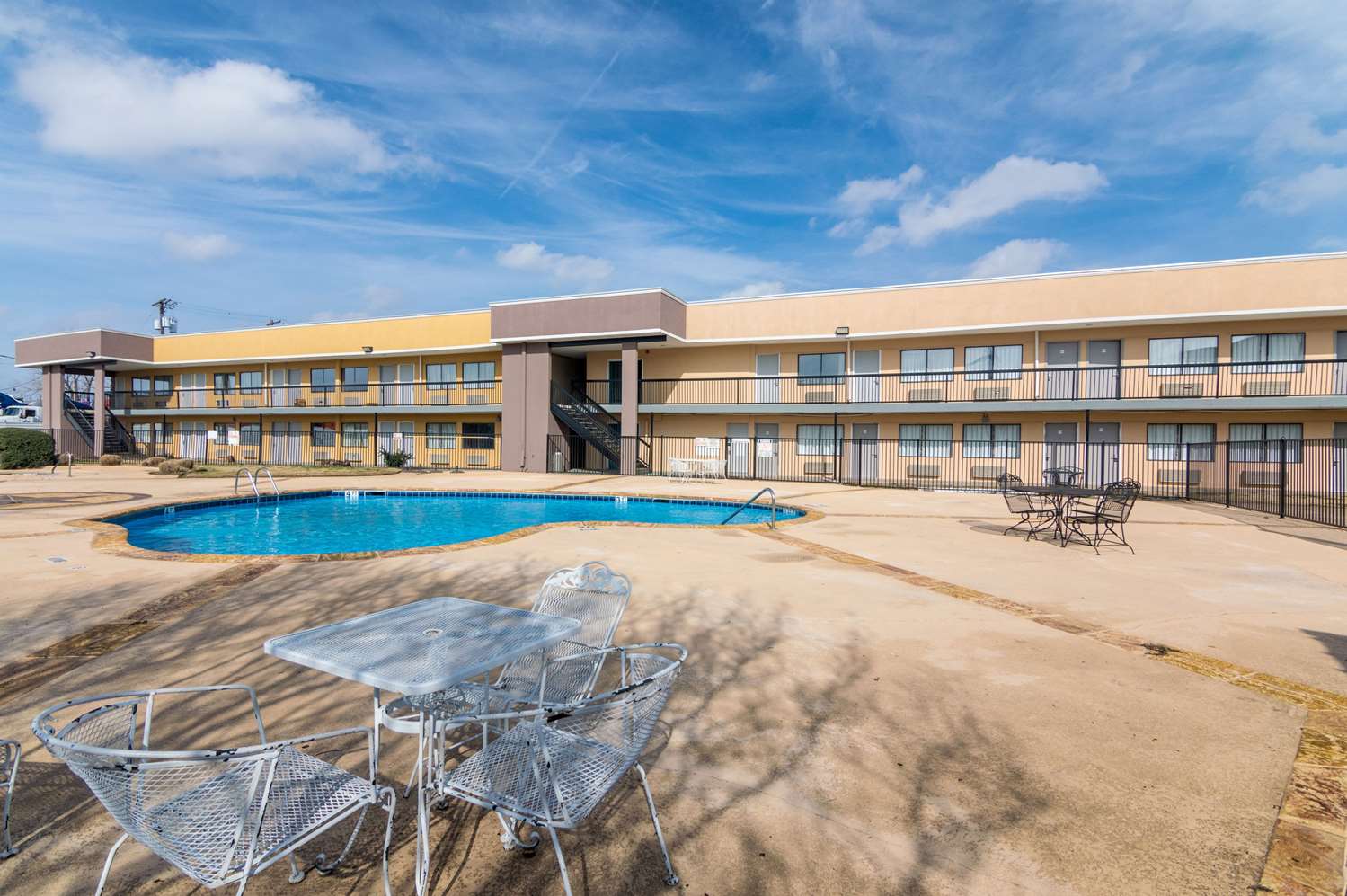 Фото Rodeway Inn Arlington