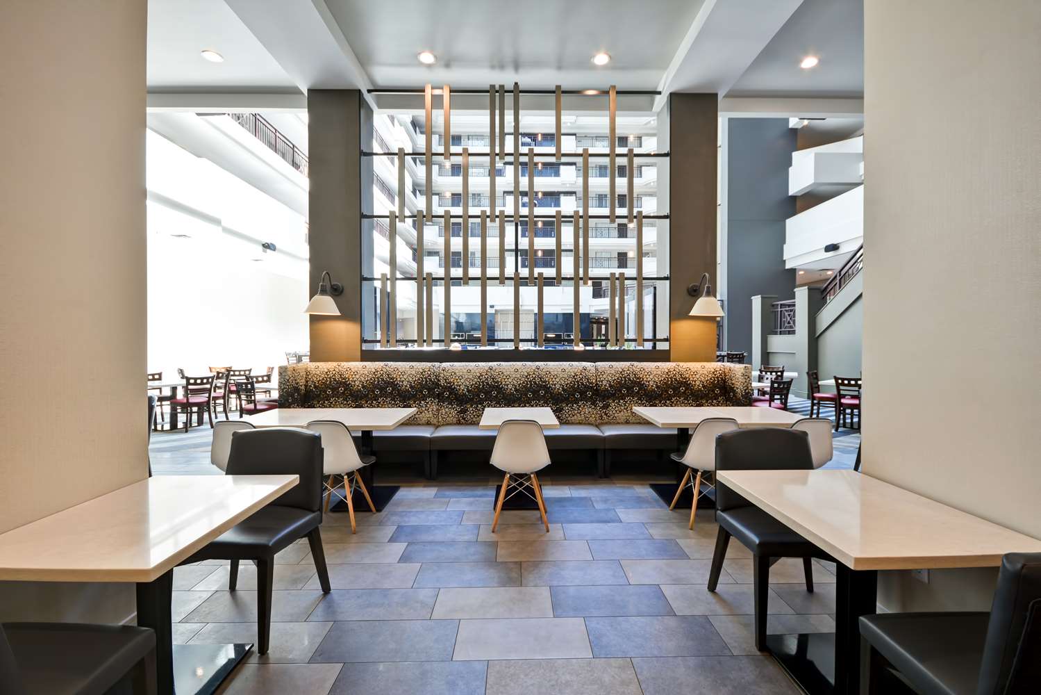 Фото Embassy Suites Hotel Charlotte