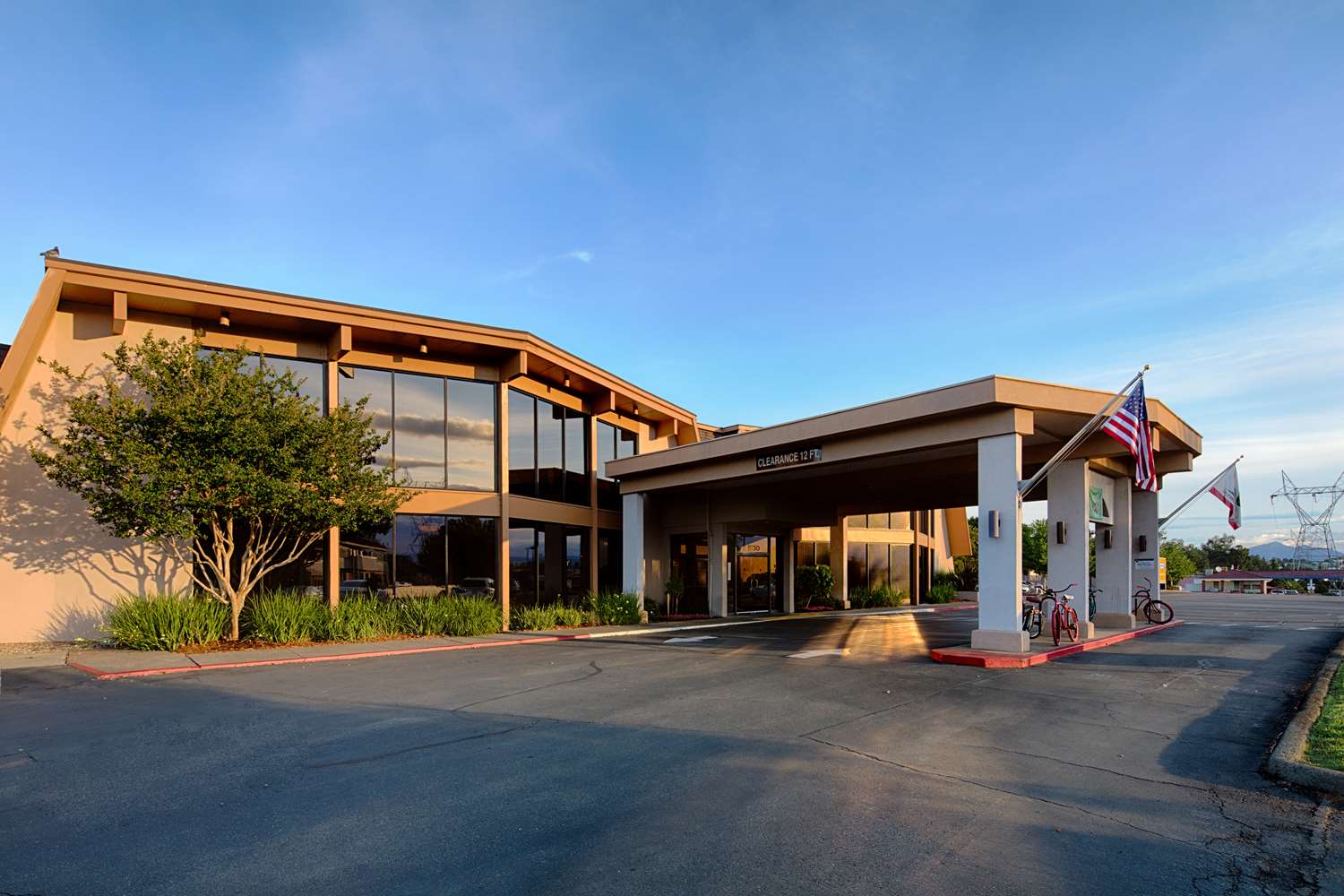 Фото Red Lion Hotel Redding