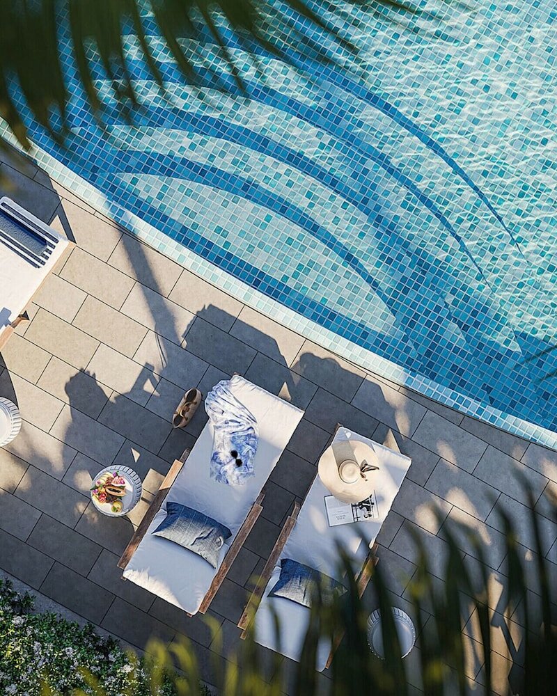 Фото Naples Beach Hotel and Golf Club