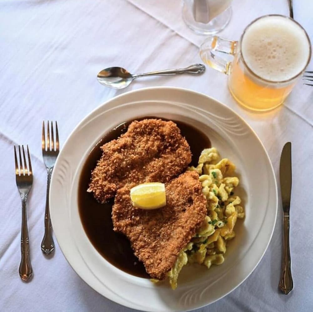 Фото Bavarian Manor Country Inn