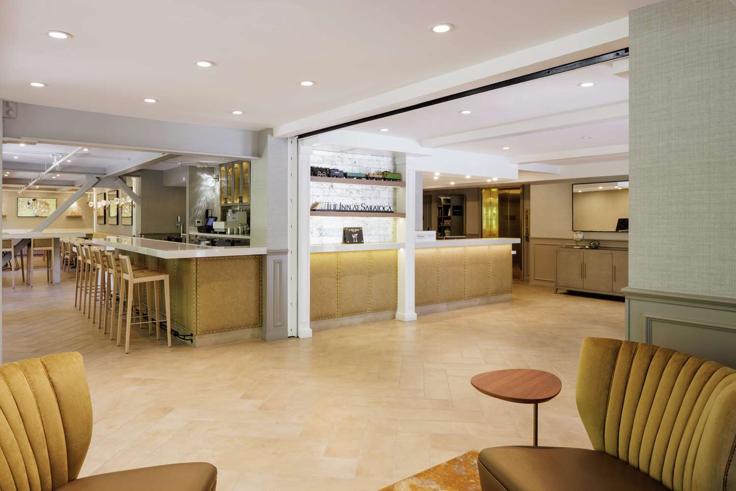 Фото The Inn at Saratoga, Tapestry Collection by Hilton