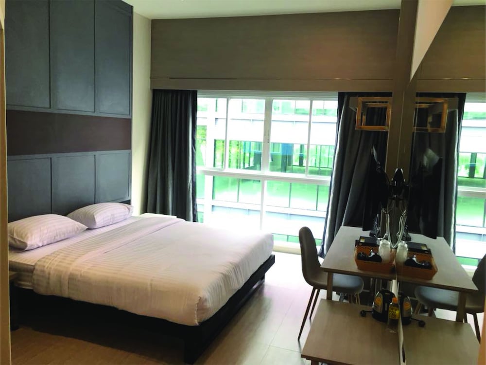 Фото Lazy Sunday Hostel