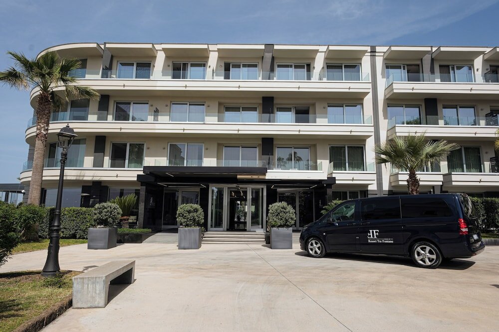 Фото Hotel & Resort Tre Fontane Luxury