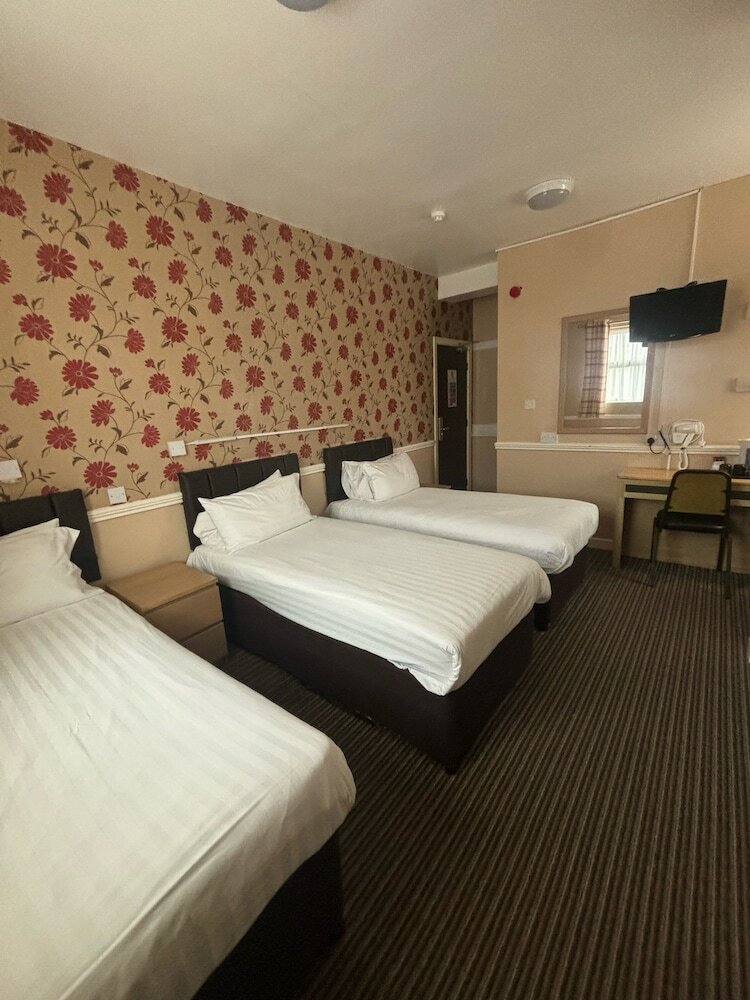 Фото The Lawton Hotel