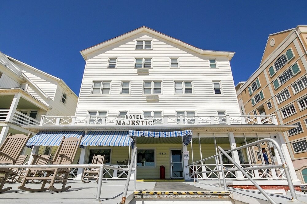 Фото Majestic Hotel & Apartments