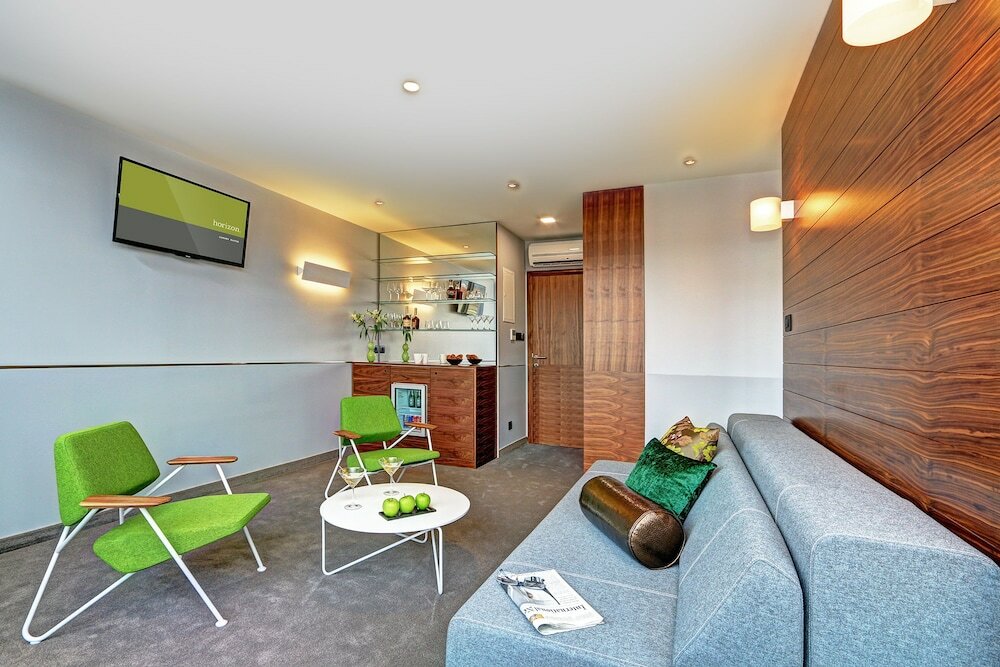 Фото Horizon Luxury Suites