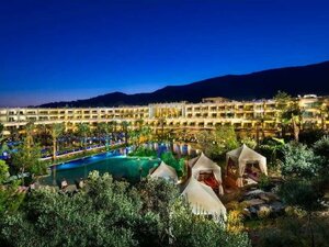 отель Vogue Hotel Supreme 