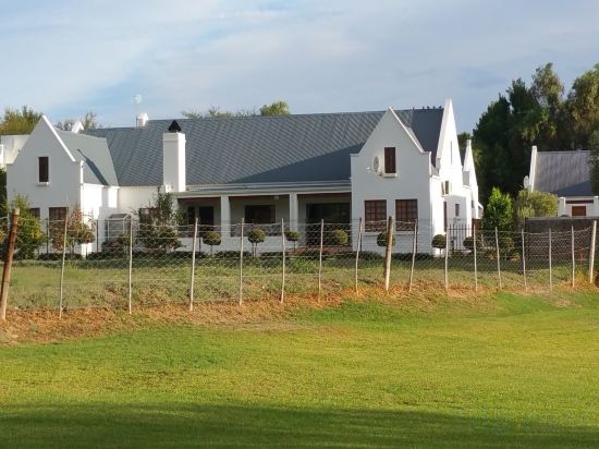 Фото Protea Hotel by Marriott Oudtshoorn Riempie Estate