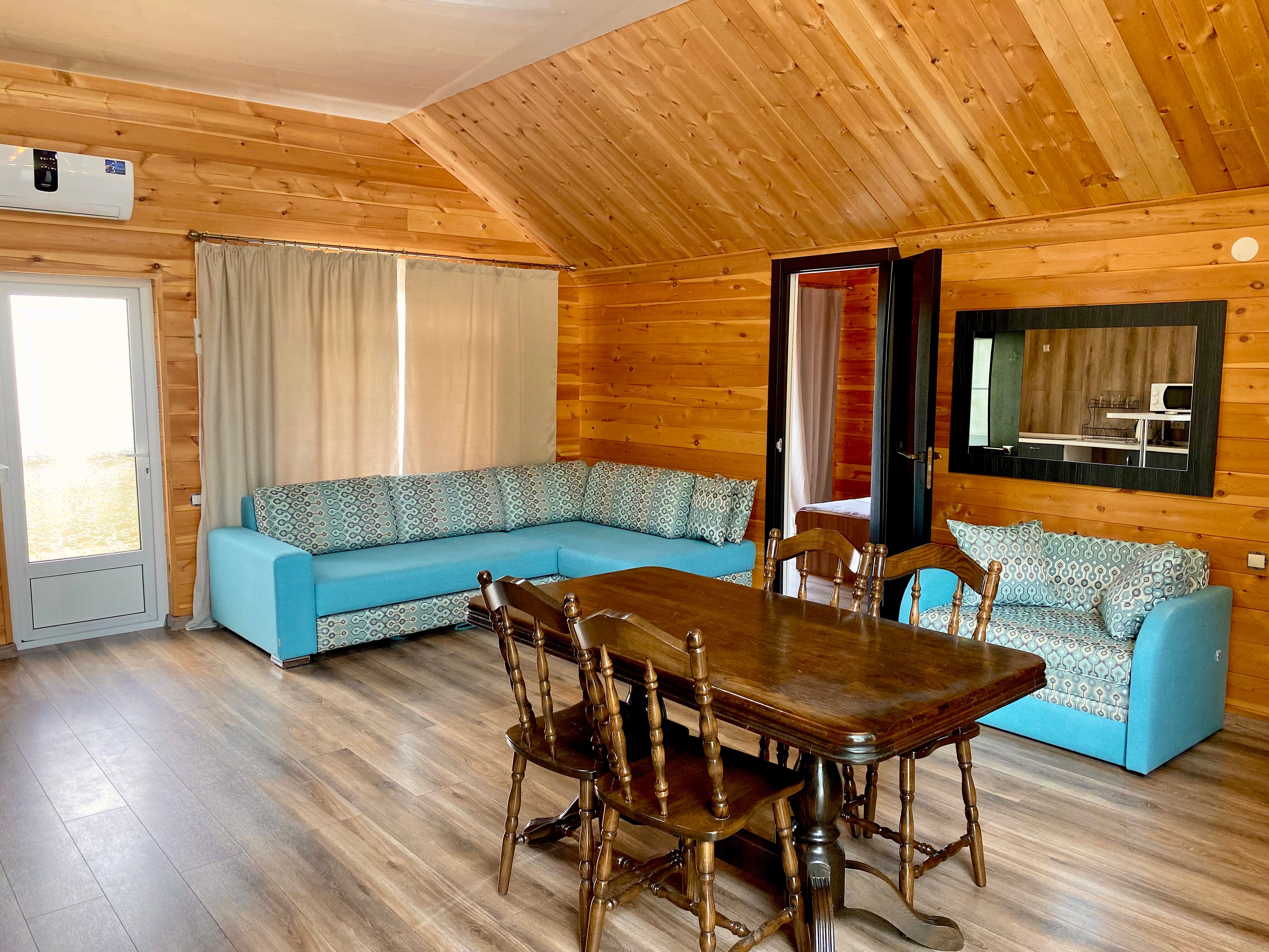 Фото Golden House