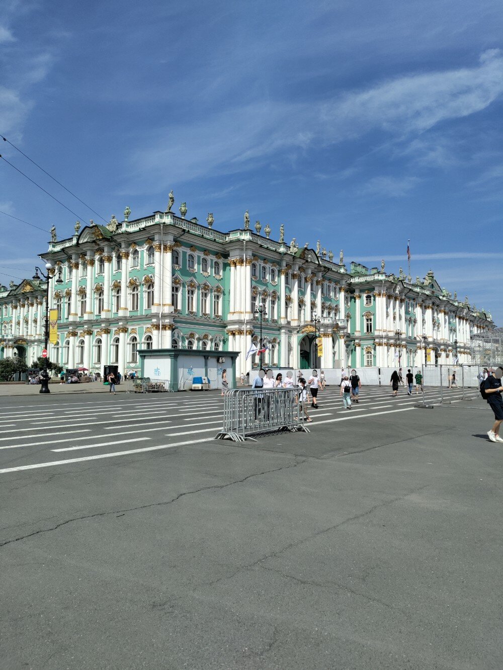 Фото Современник