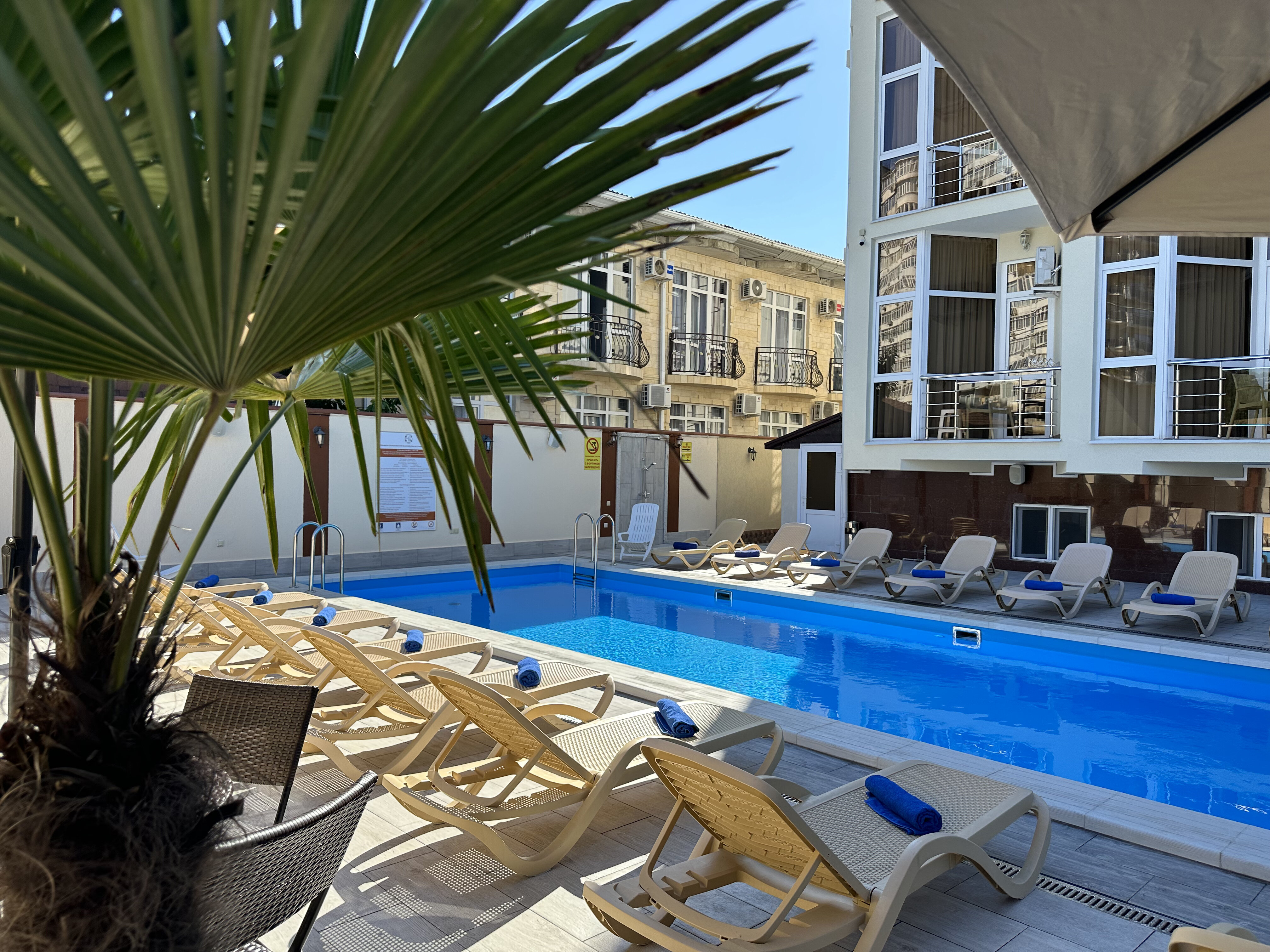 Фото Лазурное окно