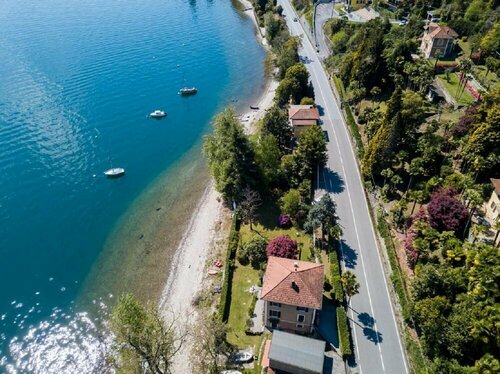 Гостиница Diana Villa With Garden and Lake View in Oggebbio