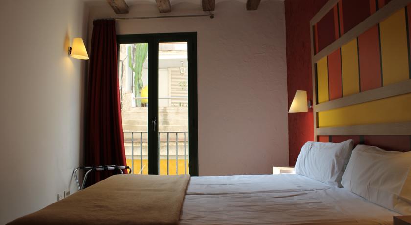 Фото Apartaments Ciutat Vella