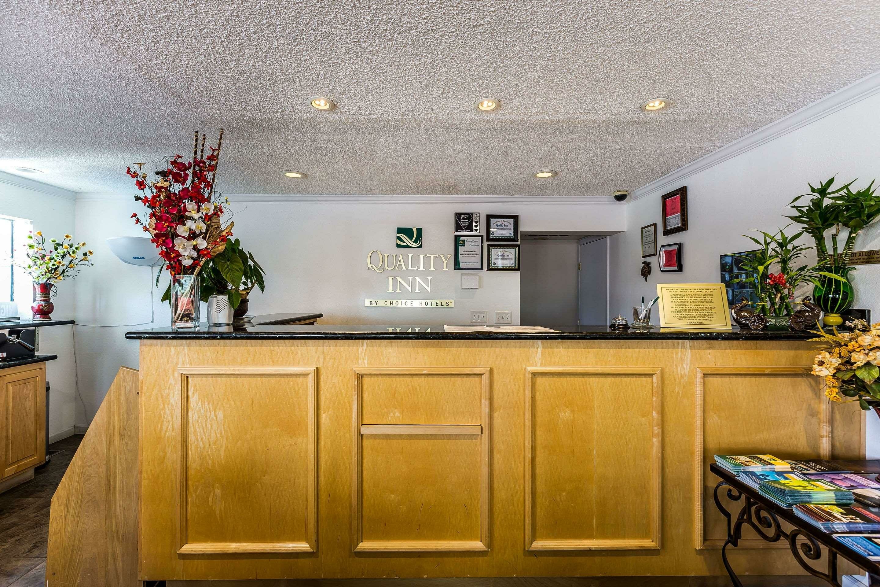 Фото Quality Inn Near Fort Hunter Liggett