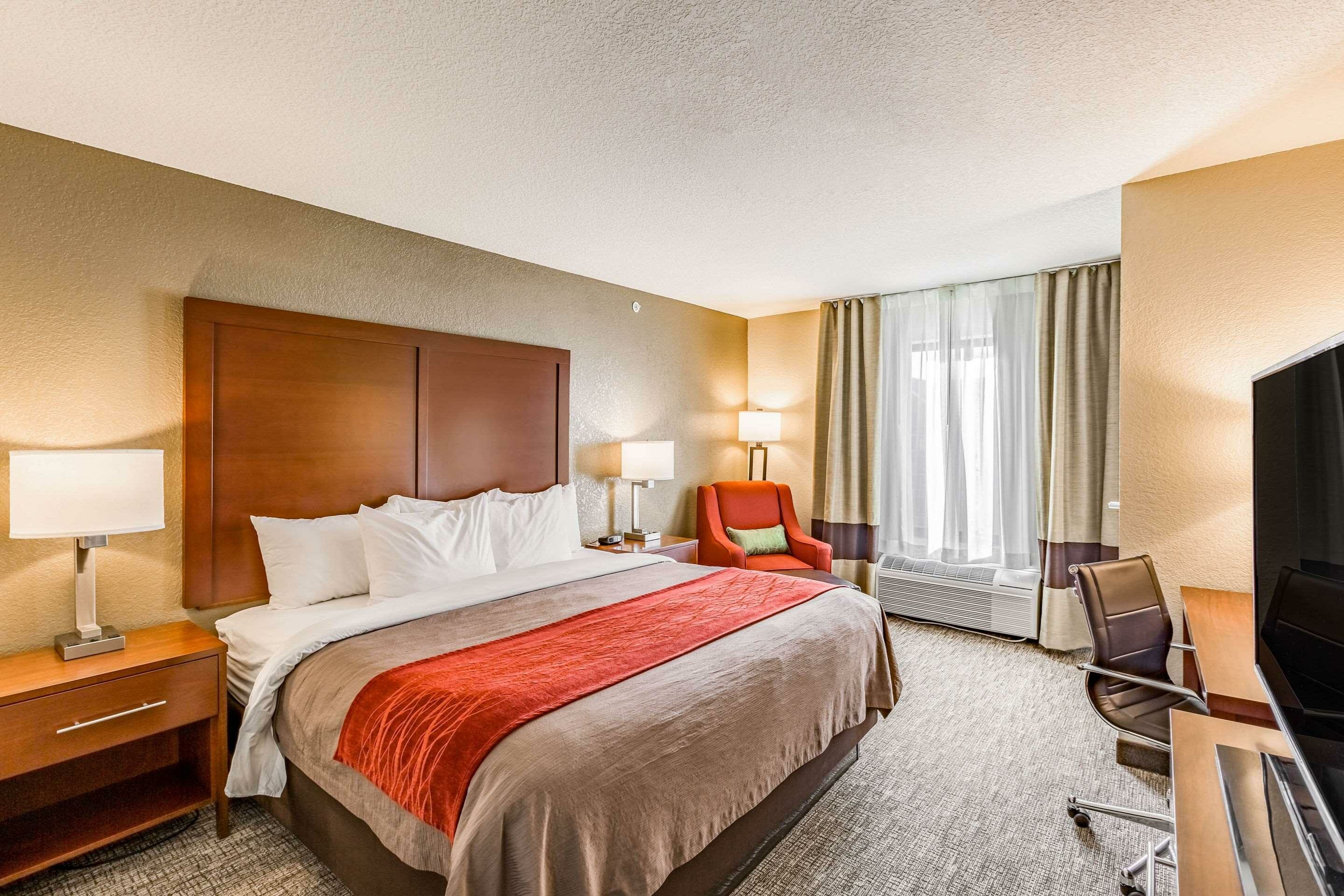 Фото Super 8 by Wyndham Altoona