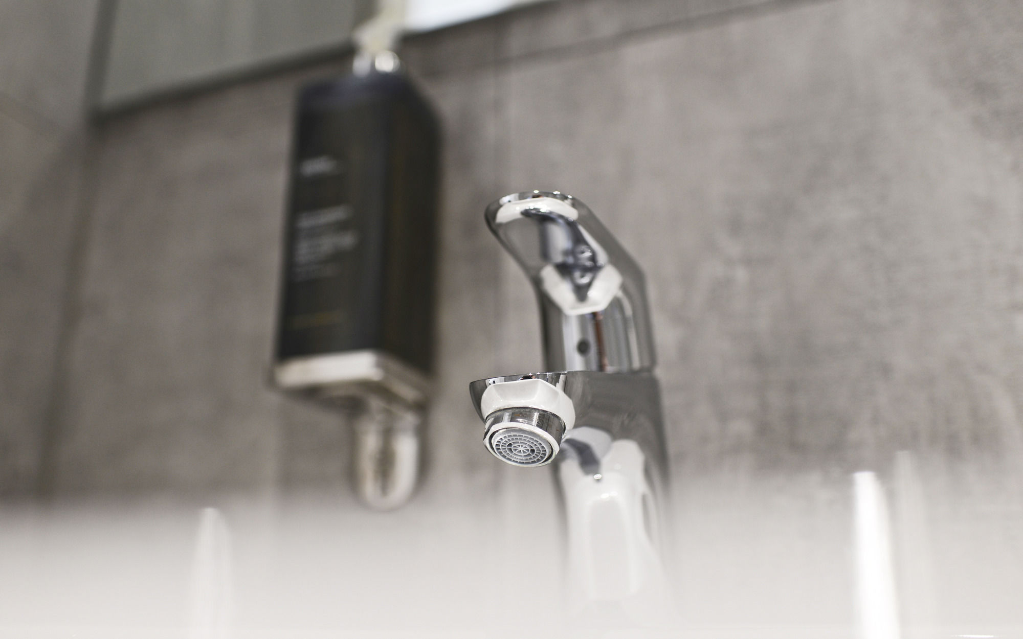 Фото The Tudor Inn Hotel