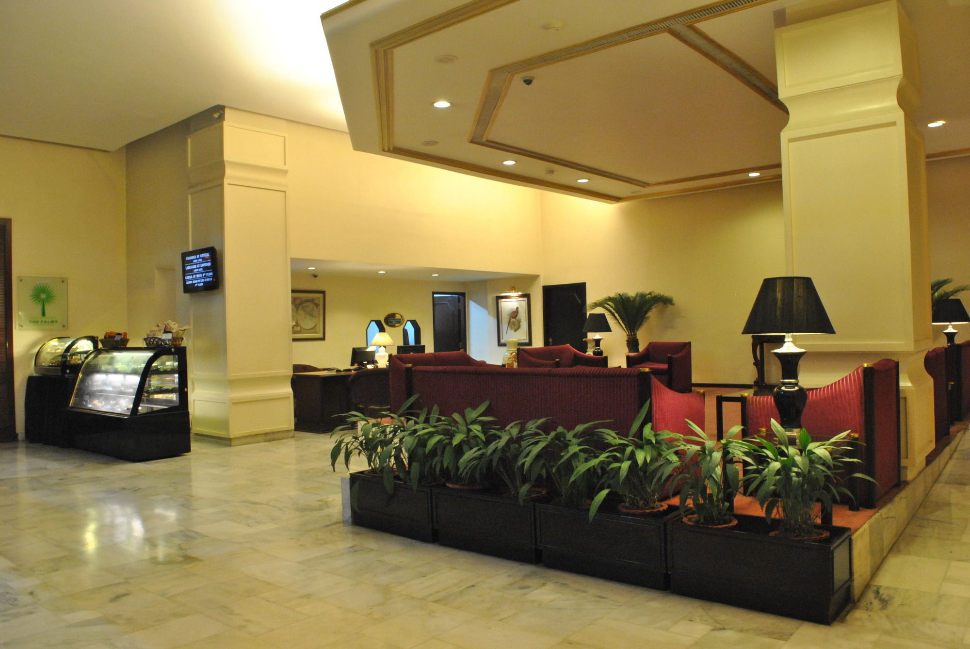 Фото Dynasty Hotel