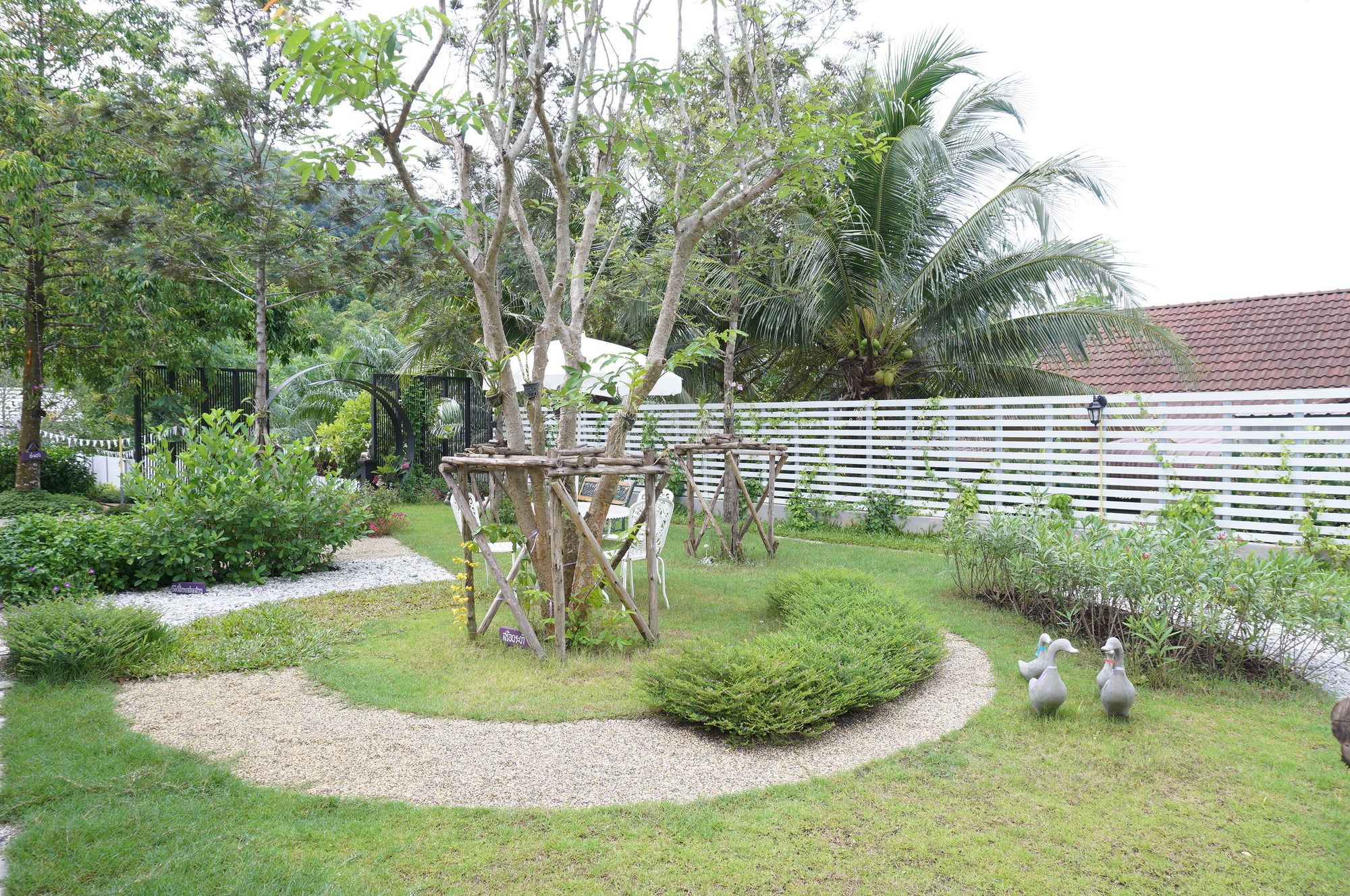 Фото The White Village Ranong Resort