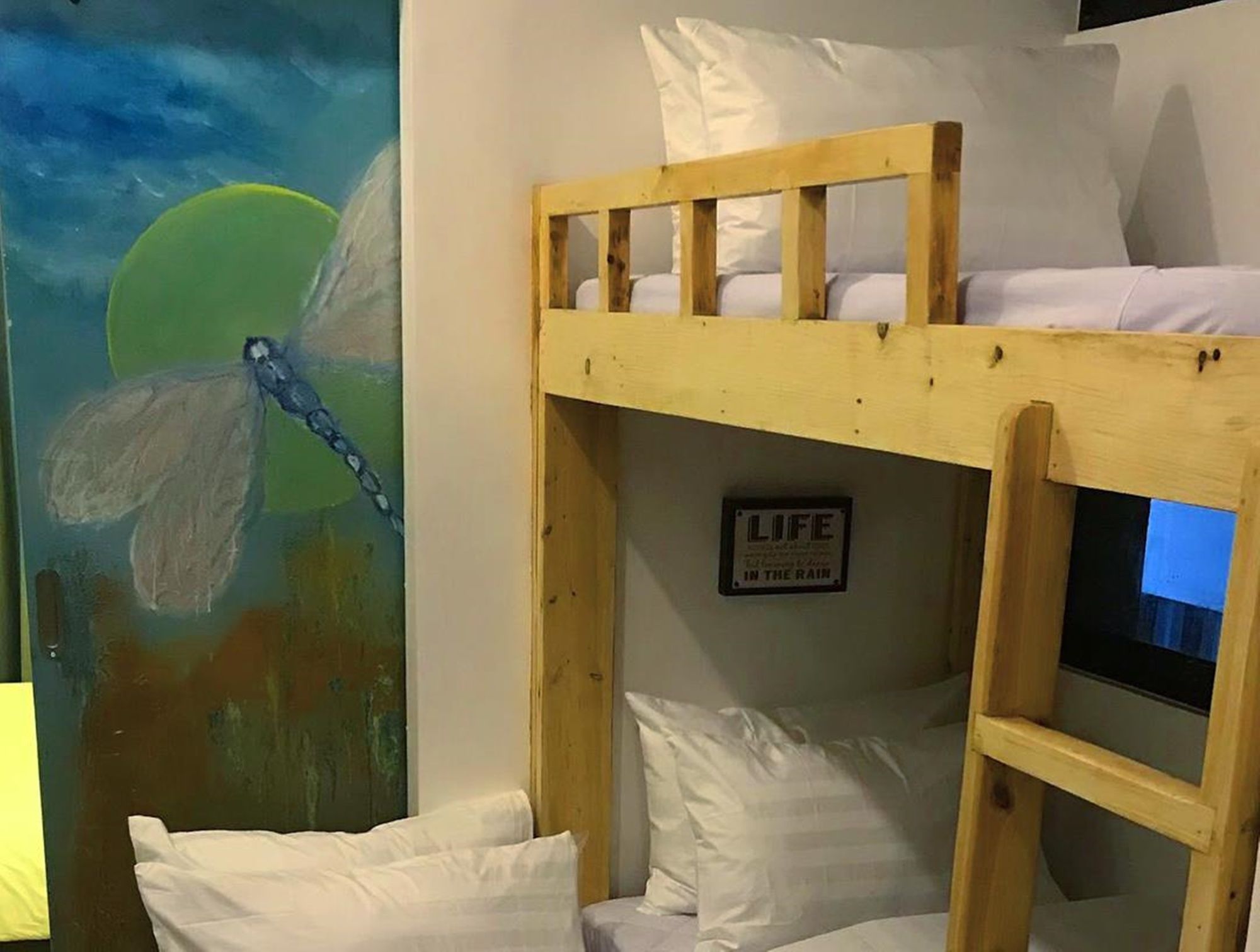 Фото Containers by Eco Hotel Tagaytay