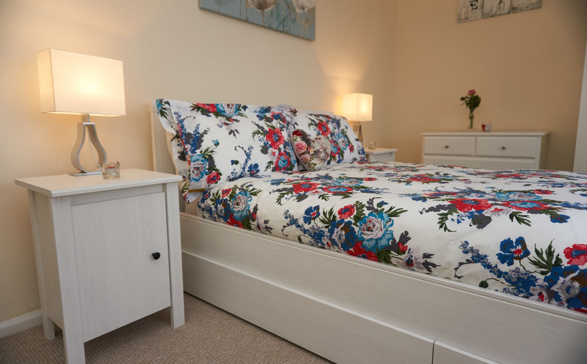 Фото Stay In Cardiff Cathay's Terrace Apartment