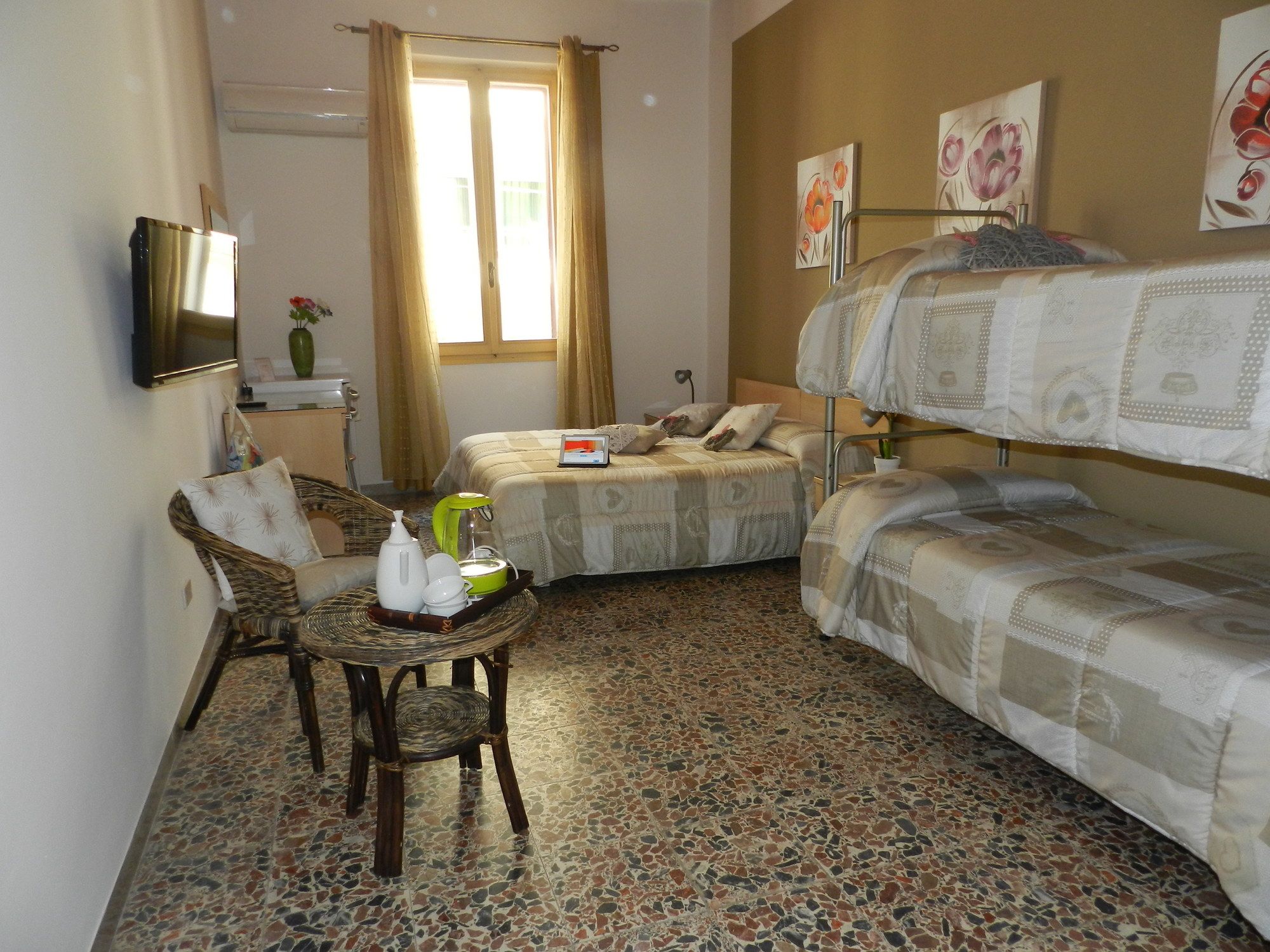 Фото Actinia Accomodation