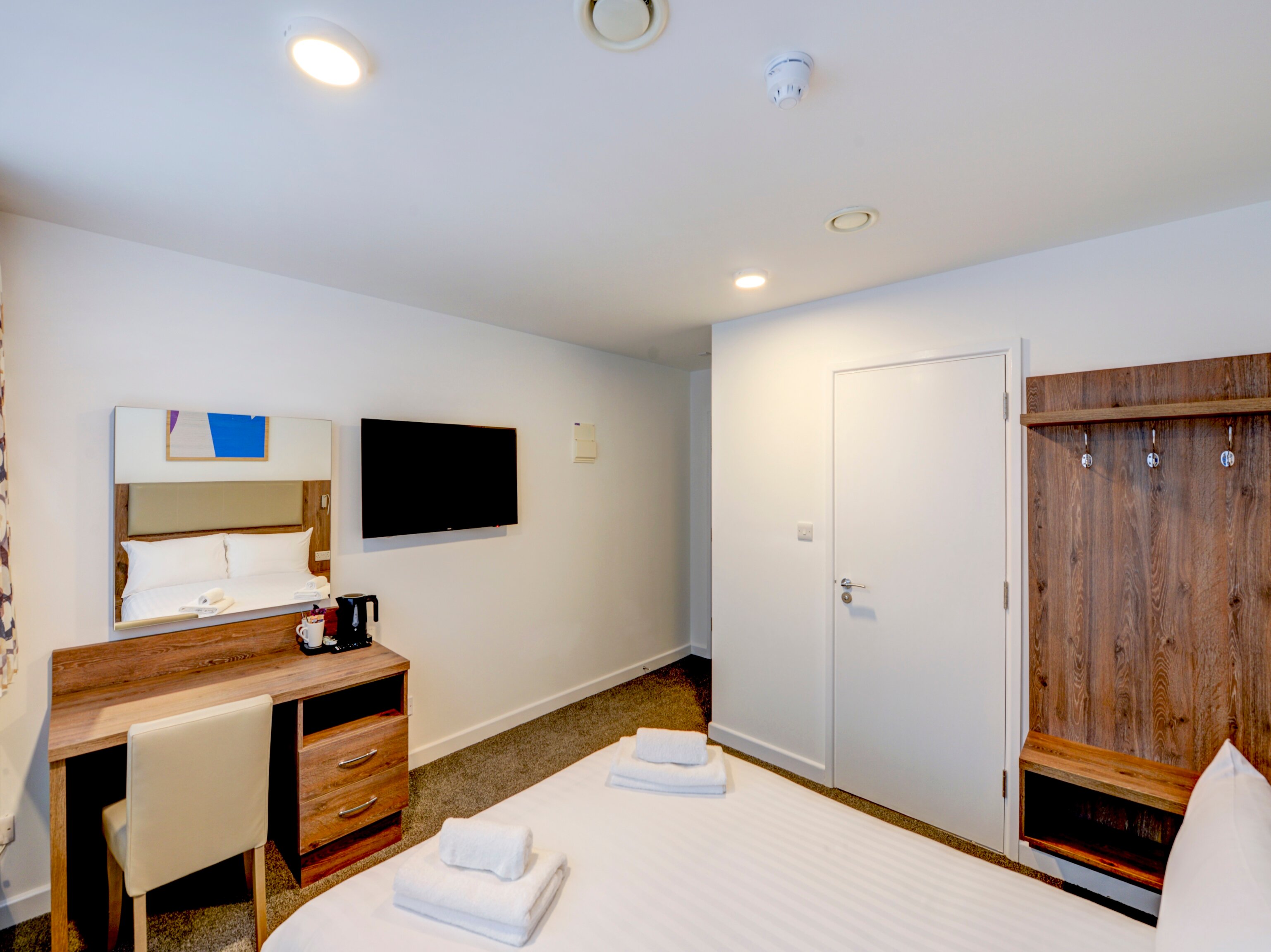 Фото Oyo Plymouth Central Hotel