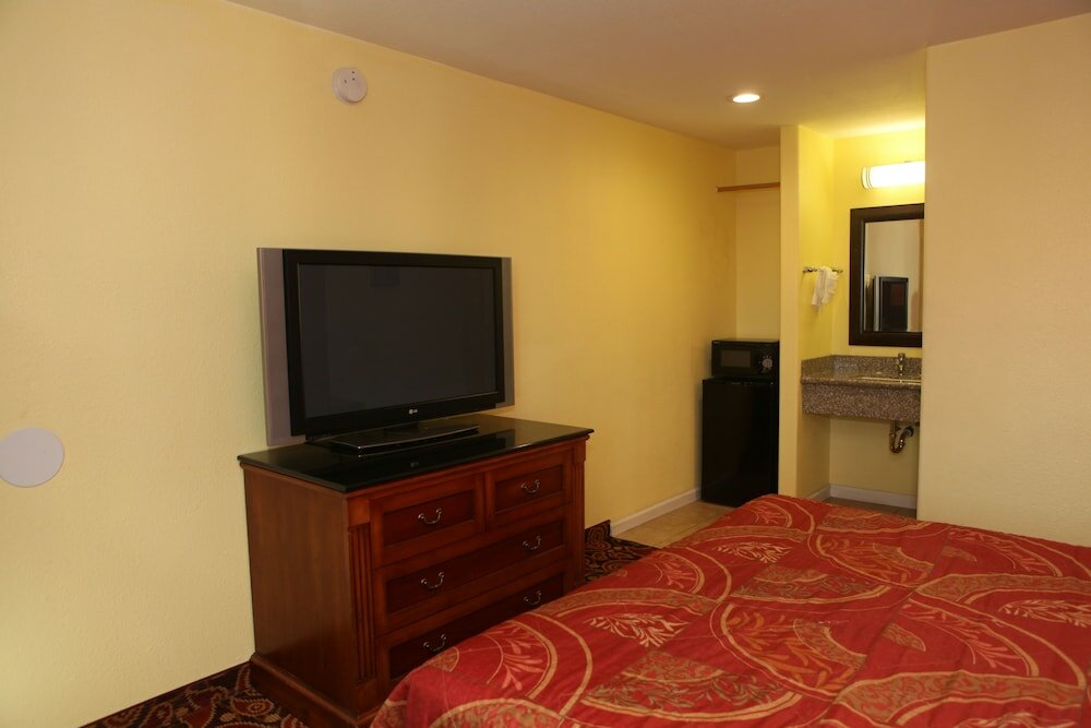 Фото Bay Breeze Inn