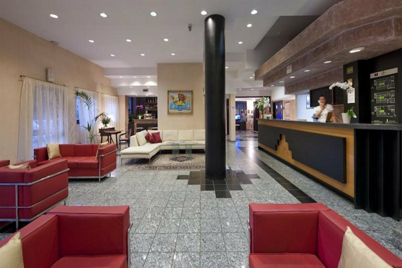 Фото Hotel Comtur