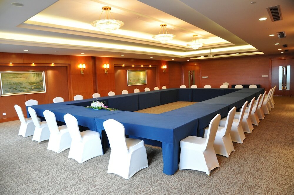 Фото Grand New Century Hotel Ninghai Jinhai