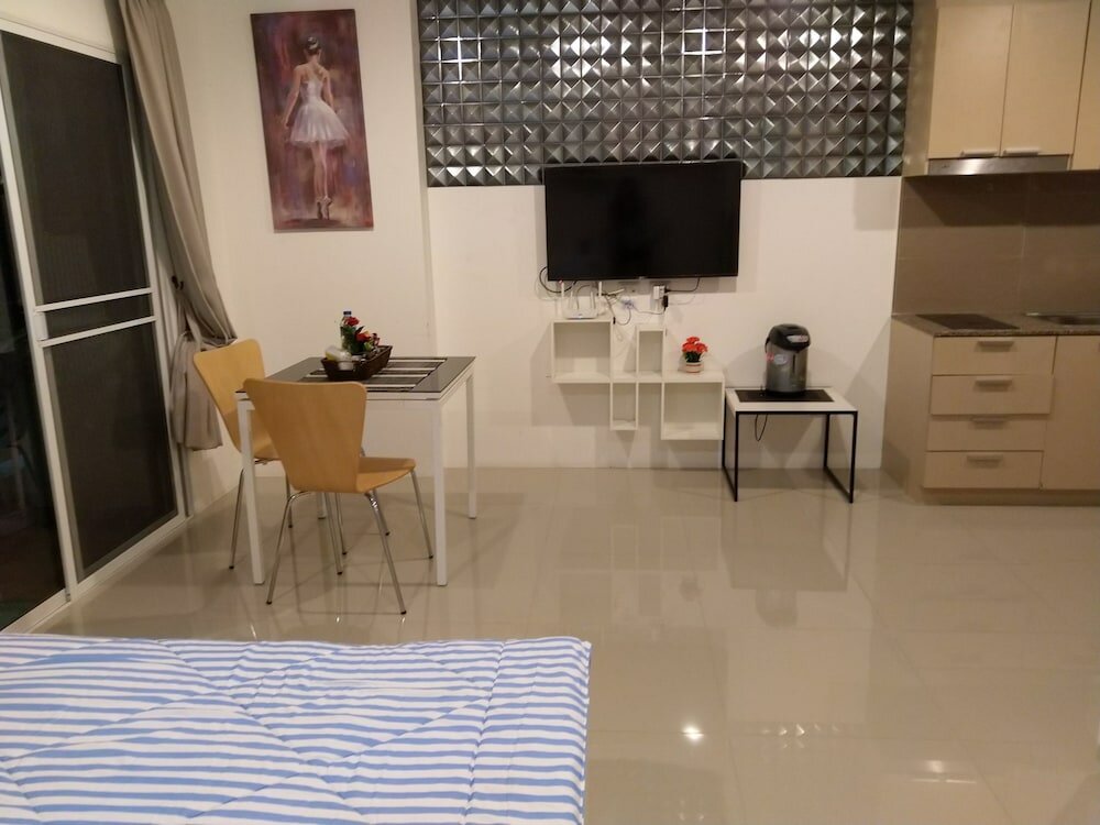 Фото Trio Gems Condominium