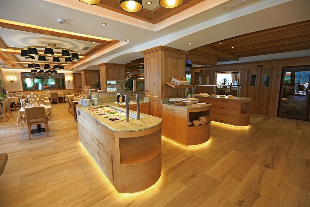 Фото Hotel Cesa Tyrol