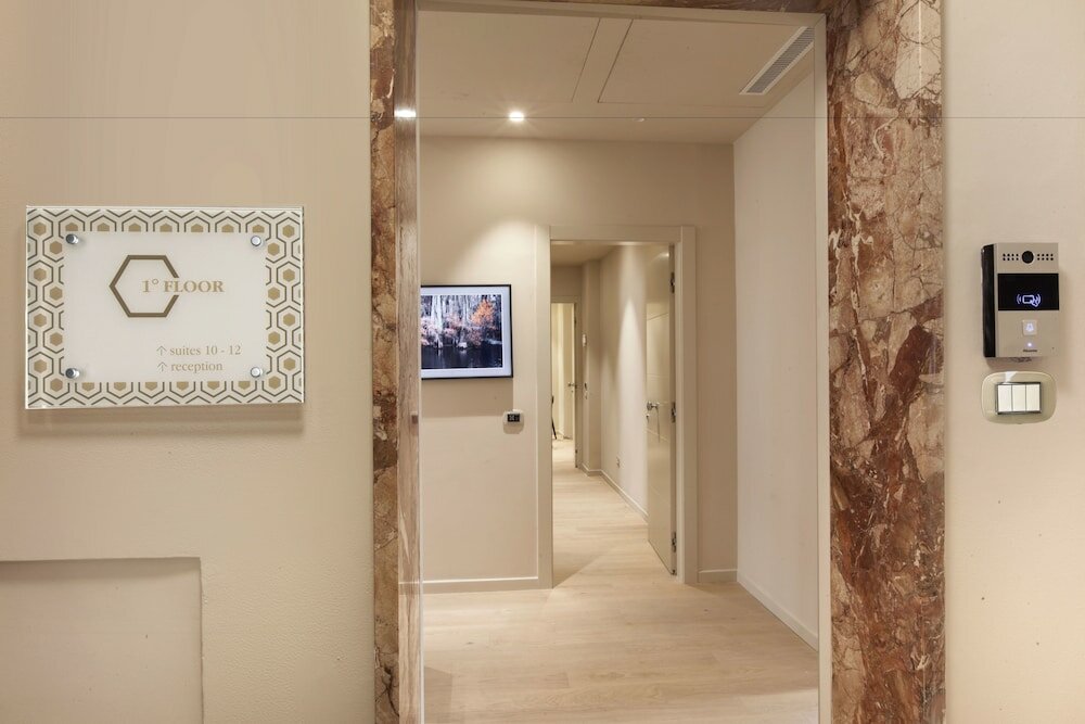 Фото Oriana Suites Verona