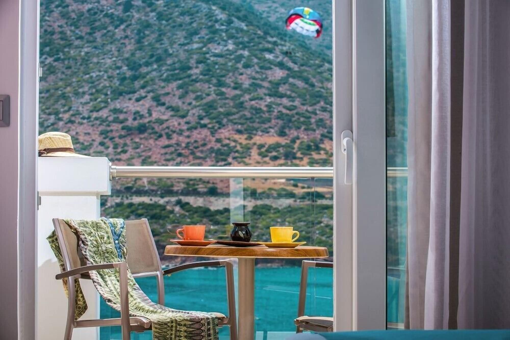 Фото Troulis Aparthotel