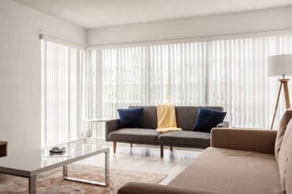 Фото Artrageous on the river by RocketSTAY