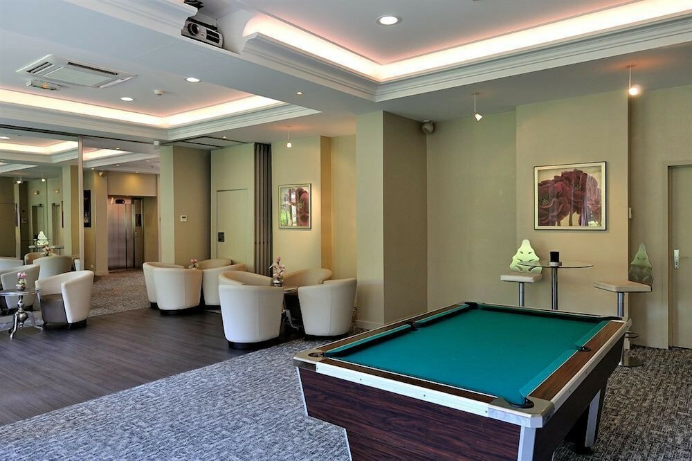 Фото The Originals Boutique, Hôtel Les Strélitzias, Antibes