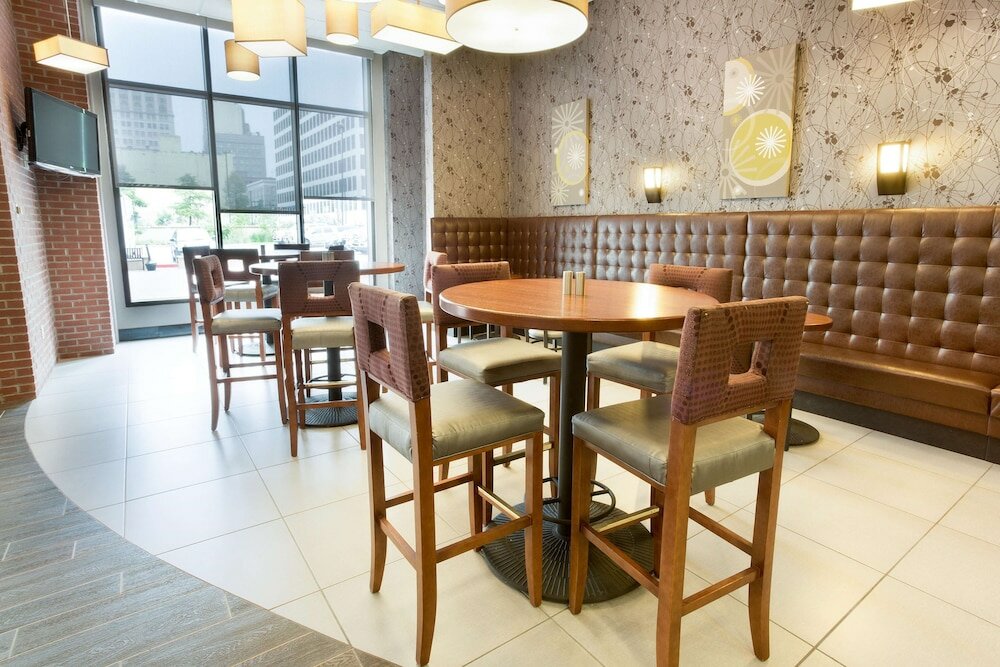 Фото Drury Plaza Hotel New Orleans