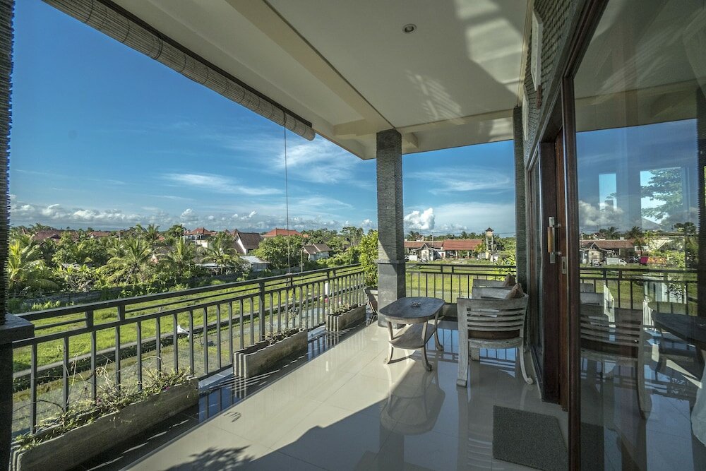 Фото Adi Bisma Inn by Mahaputra