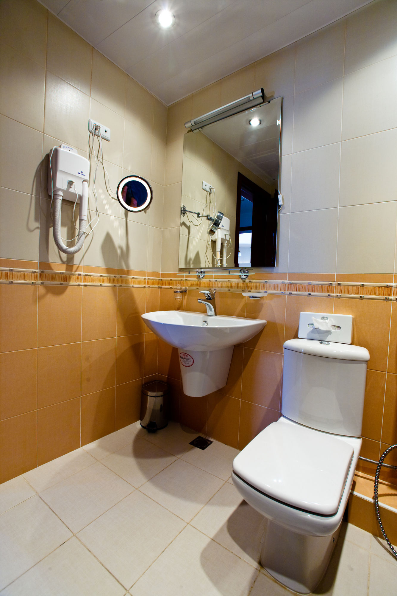 Фото Latar Комплекс