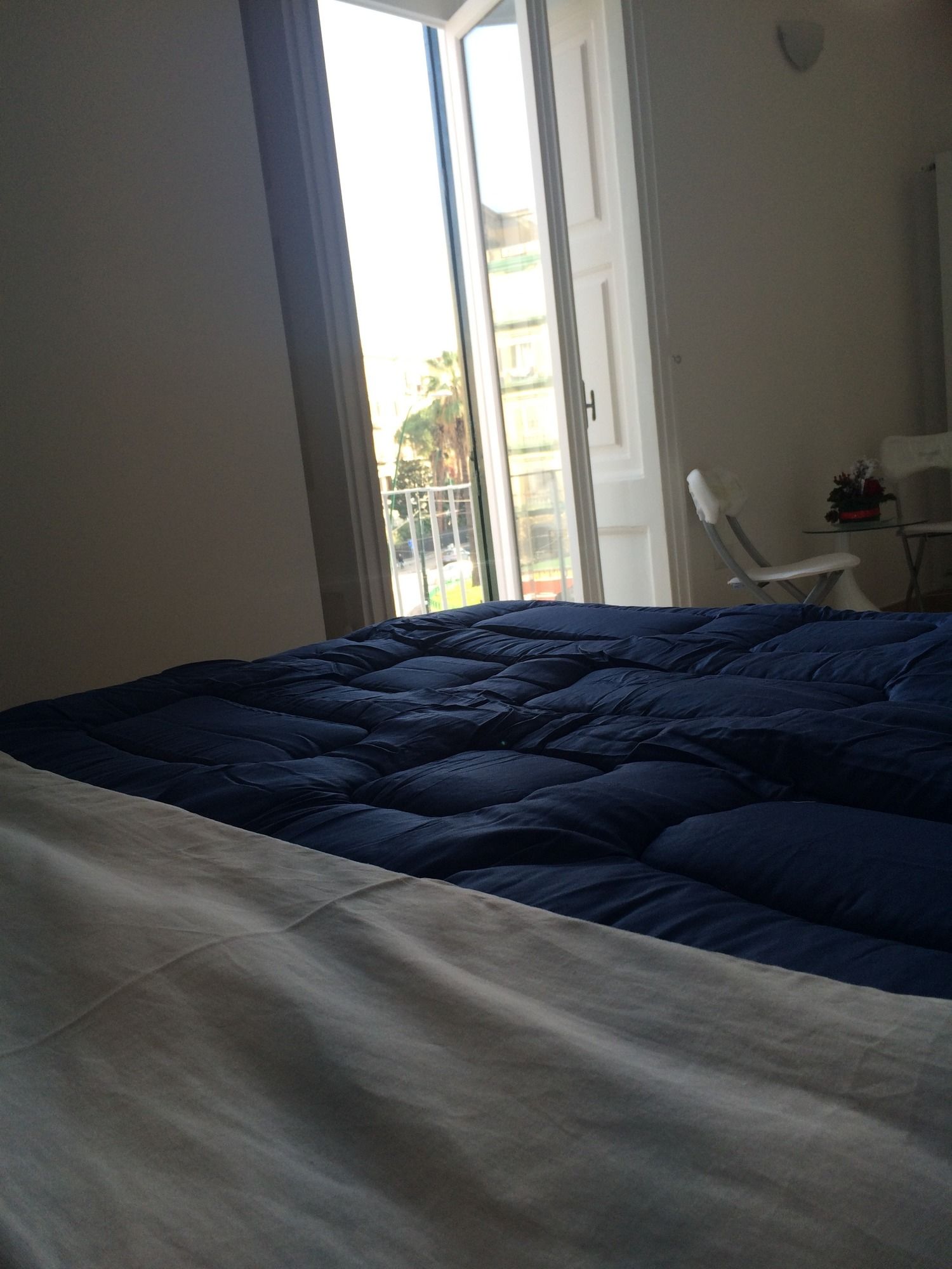 Фото Base Napoli B&b