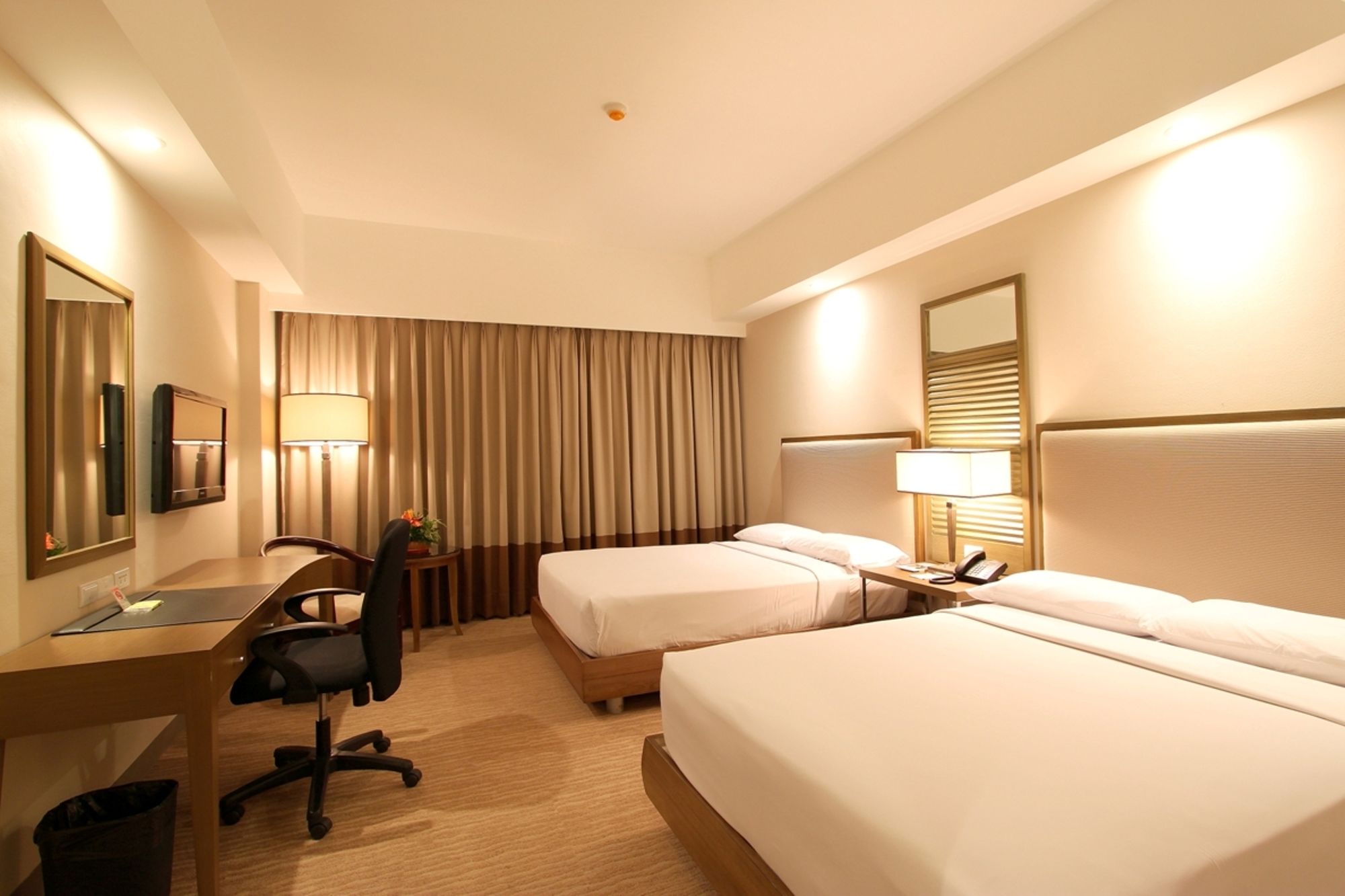 Фото Garden Orchid Hotel