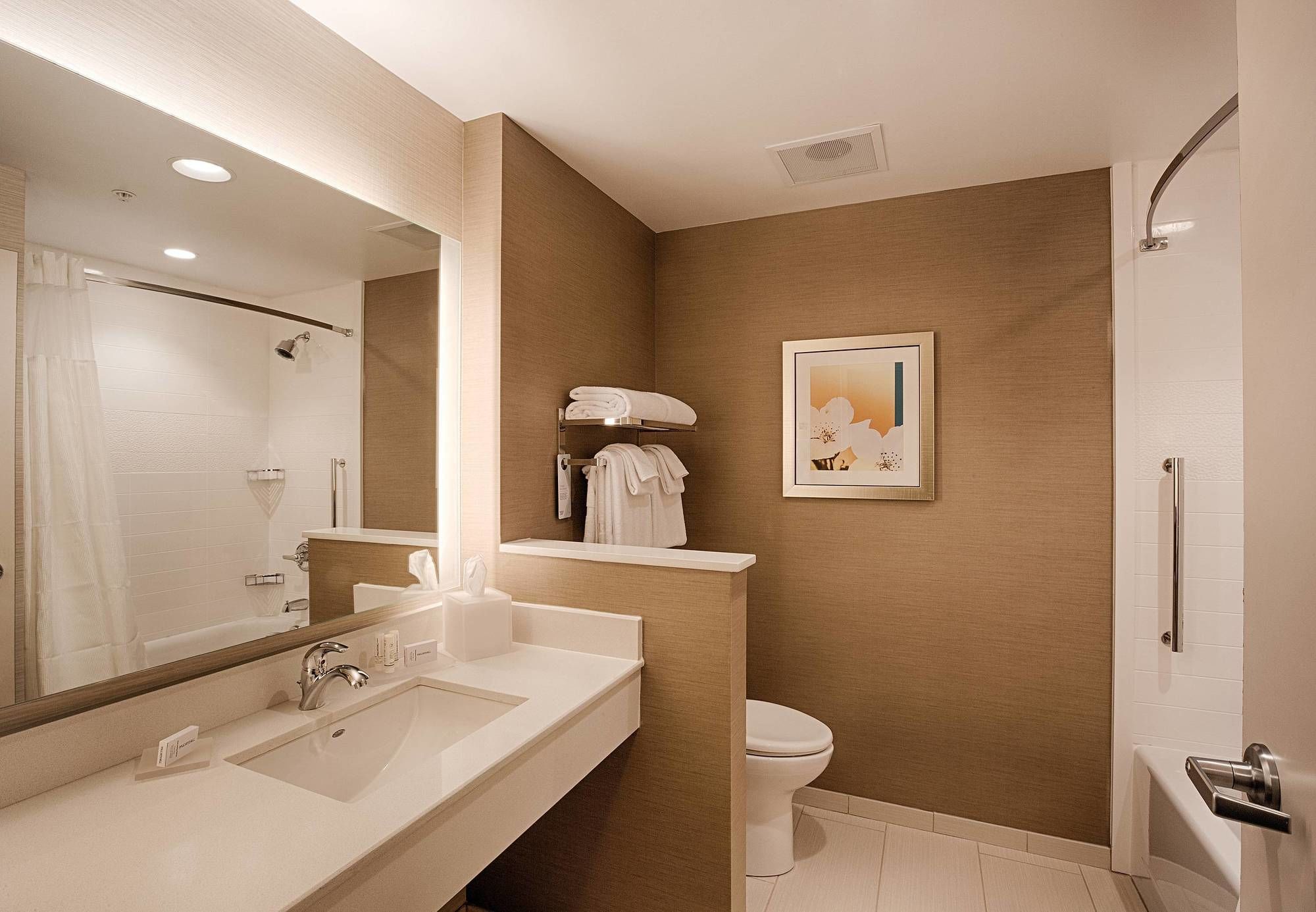 Фото Fairfield Inn & Suites by Marriott Clearwater Beach