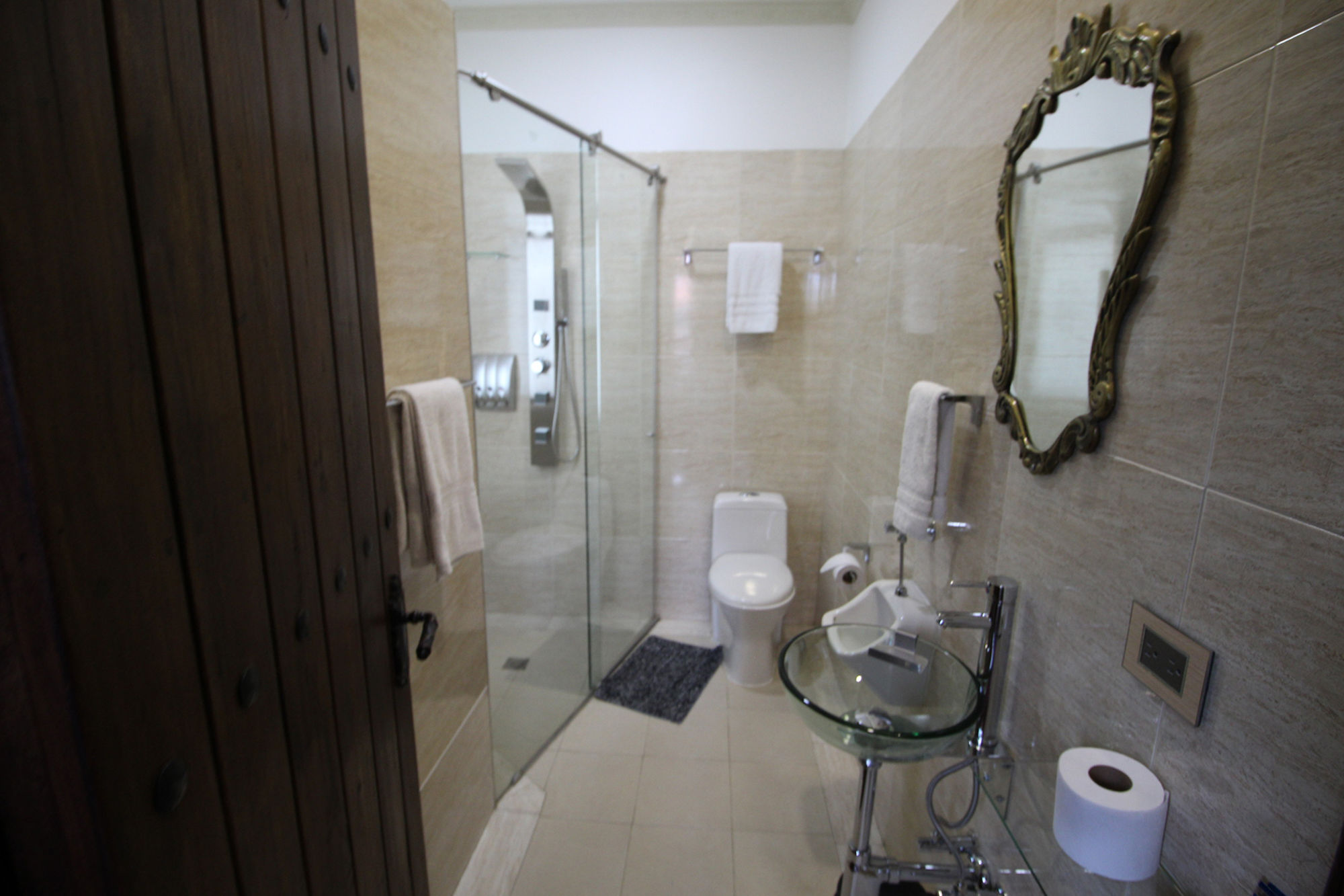 Фото Bogota Bed & Breakfast Inn