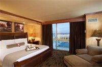 Фото Crowne Plaza Tulsa - Southern Hills